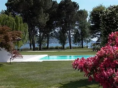 Sleeps 8 Pool Air Con Wifi Villa Lesa